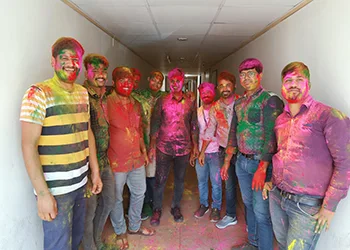 holi